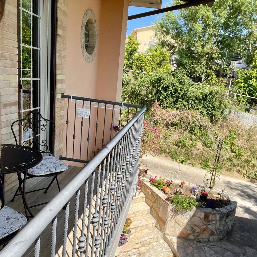 Casa La Noce Apartment วาสโต ภายนอก รูปภาพ
